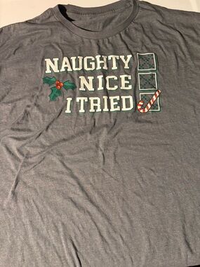🌼 Holiday Time Gray Tee